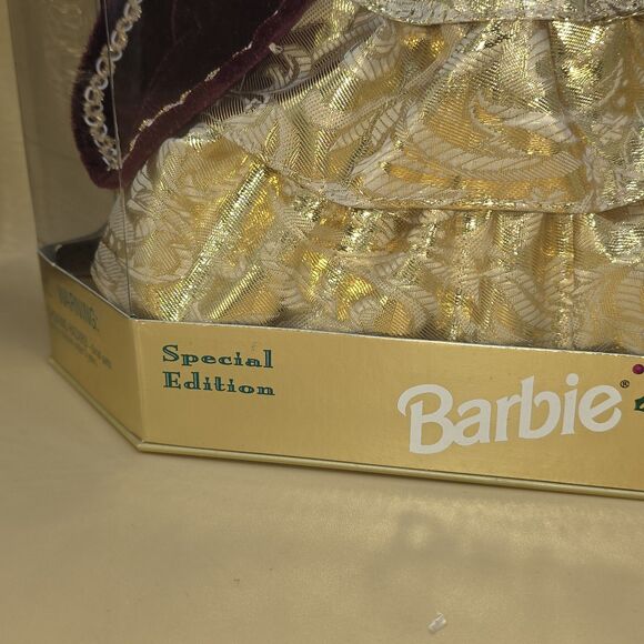 Vintage 1996 Happy Holidays Special Edition Barbie Doll Mattel #15646 New NRFB - Picture 7 of 7
